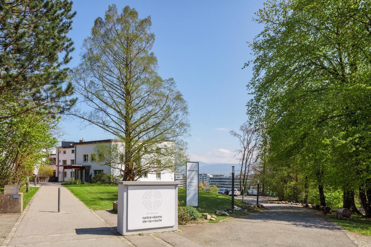 Le Domaine Hotel Villars-Sur-Glane Exterior photo